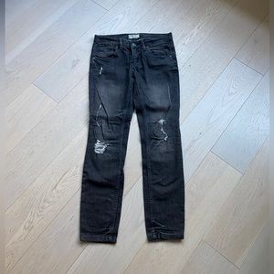 Free People Jeans. Distressed, size 27